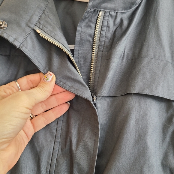 Rebecca Minkoff Gray Hidden Button/ Zip up Top | L - Picture 7 of 9